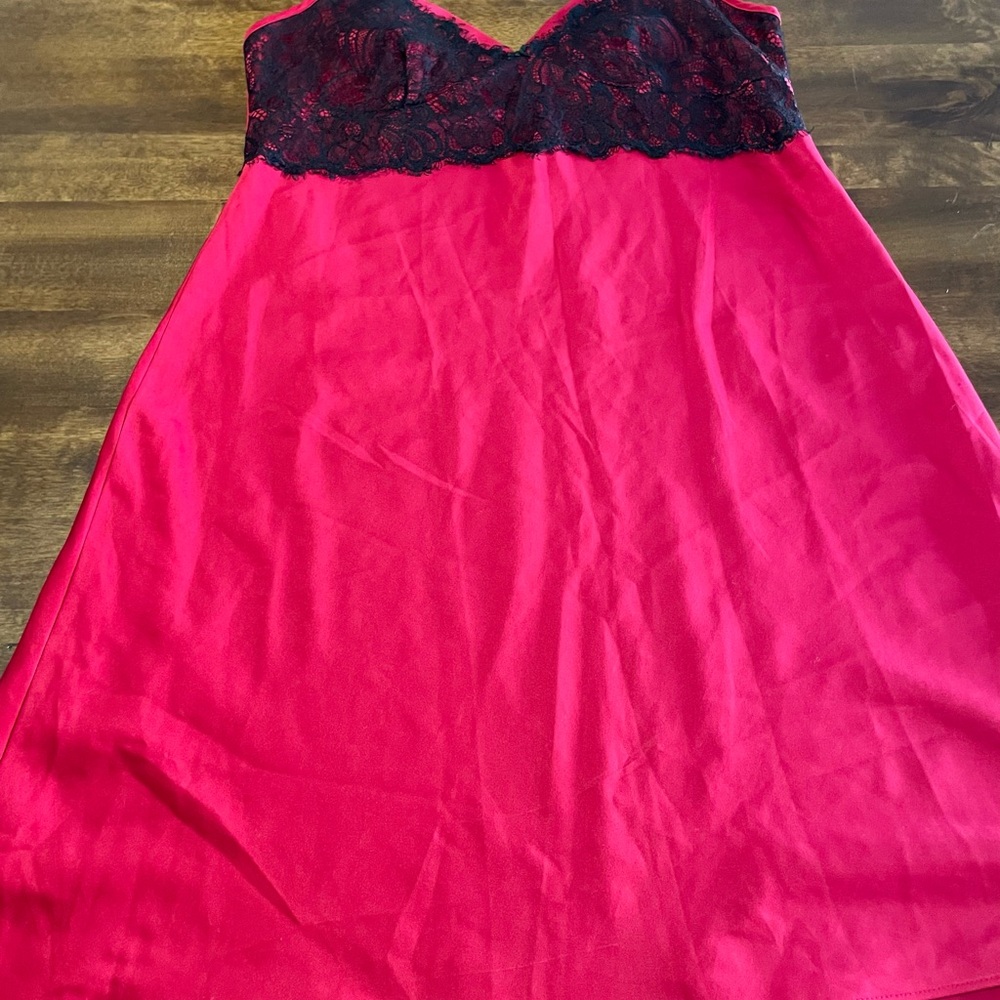 Gilligan O’Malley Nightgown Red Black Lace Polyester Small Pajama Lingerie